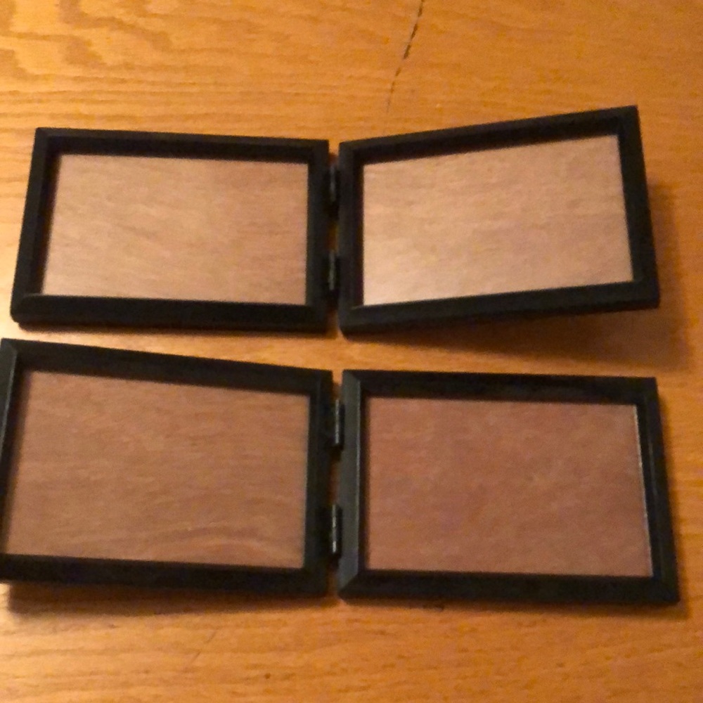 Rare Woods 4x6 hinged picture frames set of 2
